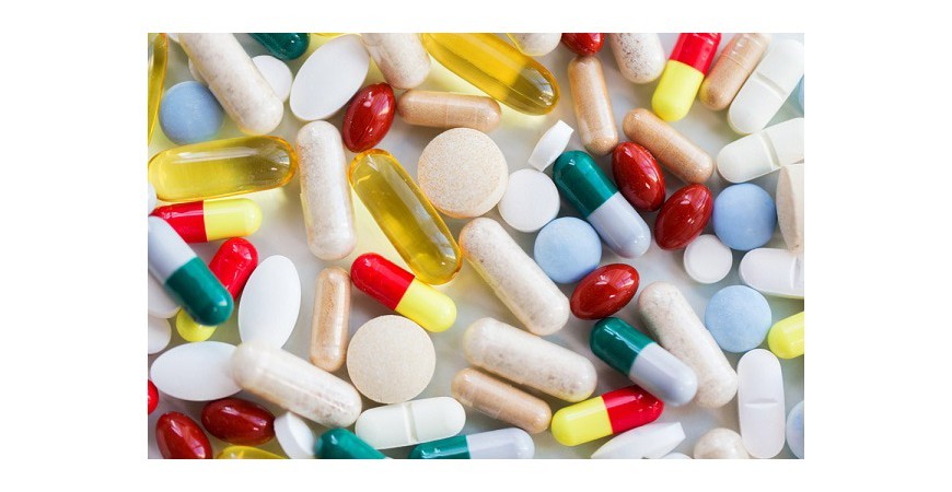 비타민 영양제 필요성과 영양제 섭취에 대한 우려사항