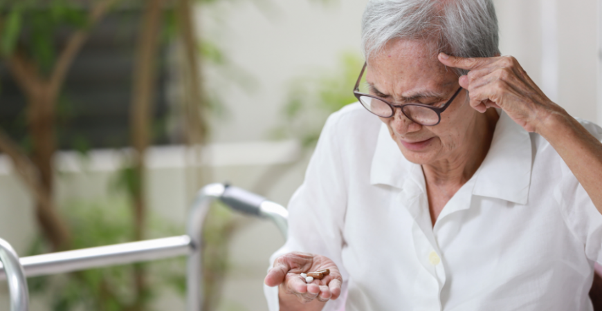 여성 갱년기, 치매 위험 높인다? 기억력이 걱정된다면