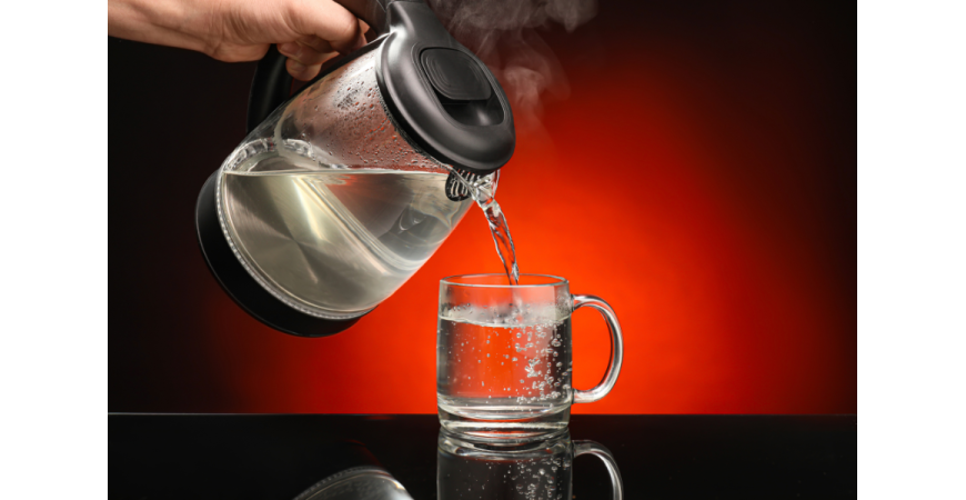 따뜻한 물이 소화를 돕는다는 말, 정말일까?